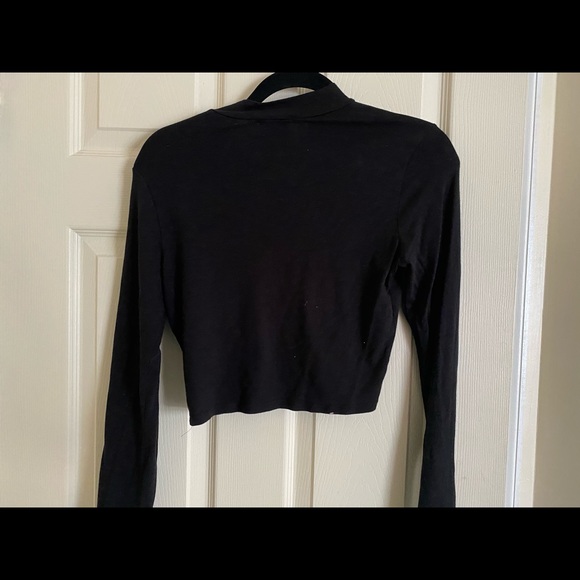 basic black crop top - Picture 3 of 3